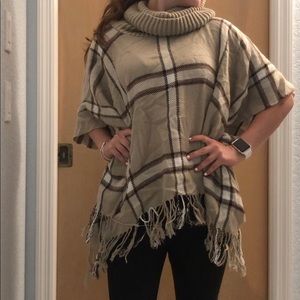 Burberry style poncho NEVER WORN NWT